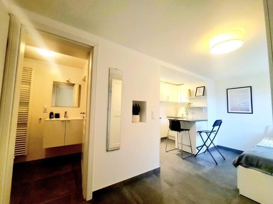 New In Center- Bon23 * Luxembourg